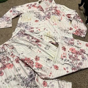 Victoria’s Secret pink long sleeve pajama set